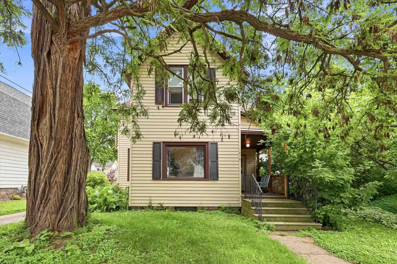 1st image of 1010 N Division Street Street, Appleton, WI 54911 | MLS# 50328453