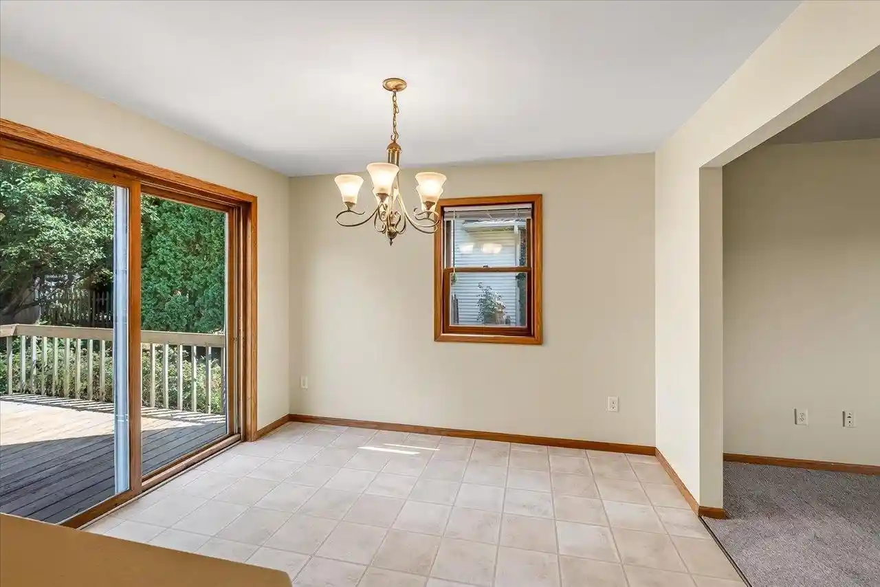 4th image of 617 Windward Way Way, Oregon, WI 53575 | MLS# 2027181