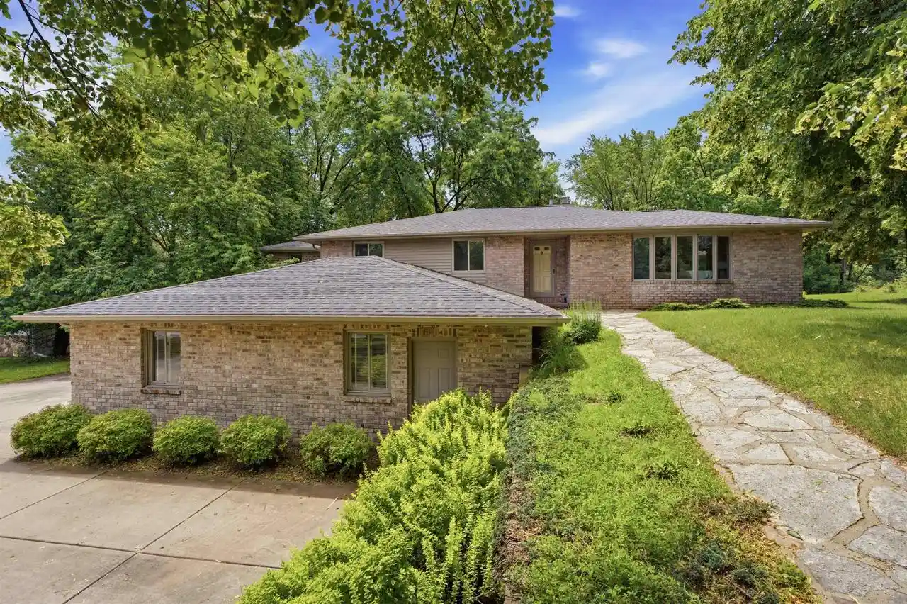 Homes for sale in Suamico, WI | 2581 White Pine Road Road, Suamico, WI 54313 | MLS# 50328451
