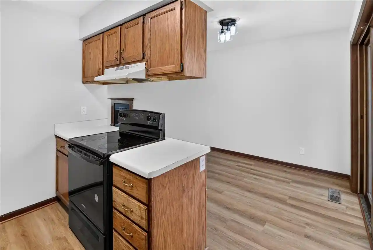 4th image of 6866 Park Ridge Dr Dr, Madison, WI 53719 | MLS# 2027184