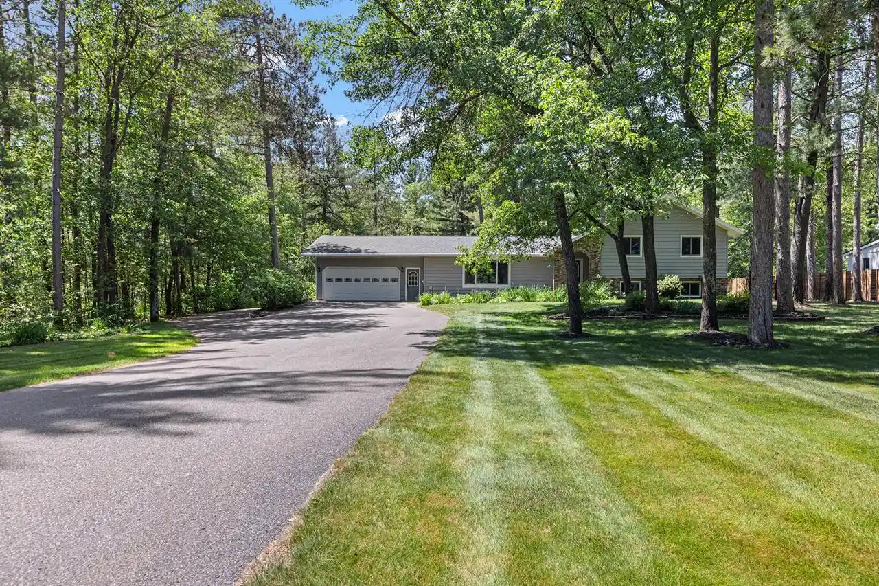 Homes for sale in Kronenwetter, WI | 2015 Circle Dr Dr, Kronenwetter, WI 54455 | MLS# 22603045