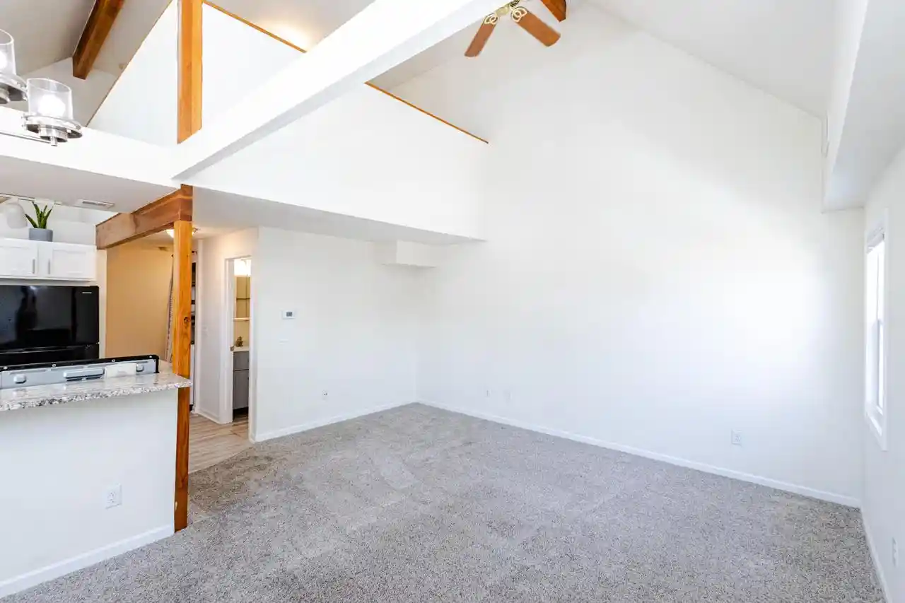 4th image of 100 Main Street Street #201, Pewaukee, WI 53072 | MLS# 1969933