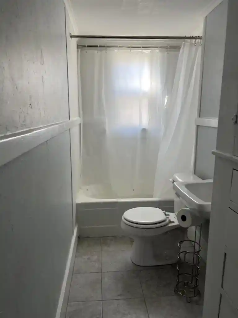 3rd image of 631 W 11Th Avenue Avenue, Oshkosh, WI 54902 | MLS# 50328435