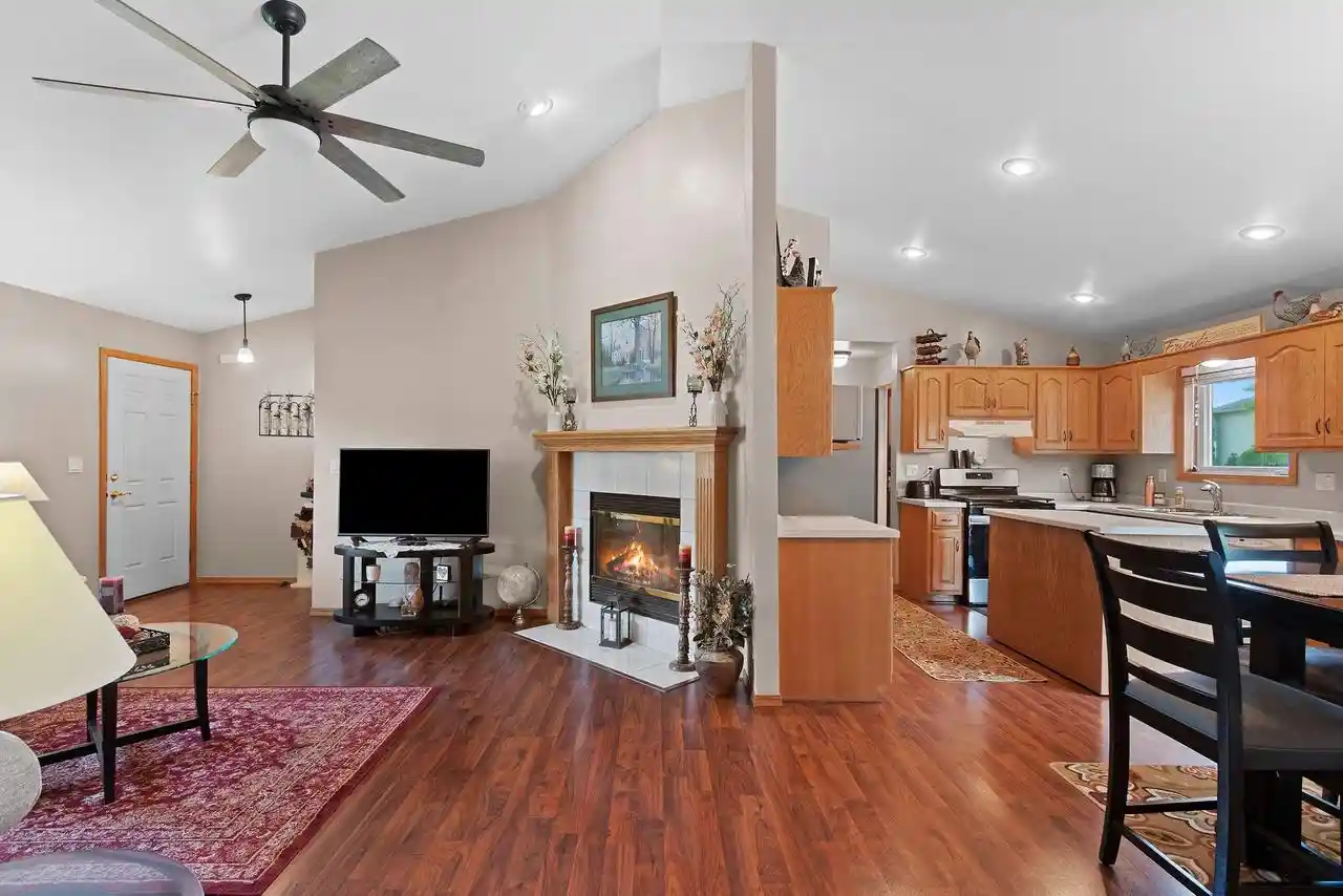 2nd image of W2309 Briarwood Dr Dr, Appleton, WI 54915 | MLS# 50328466