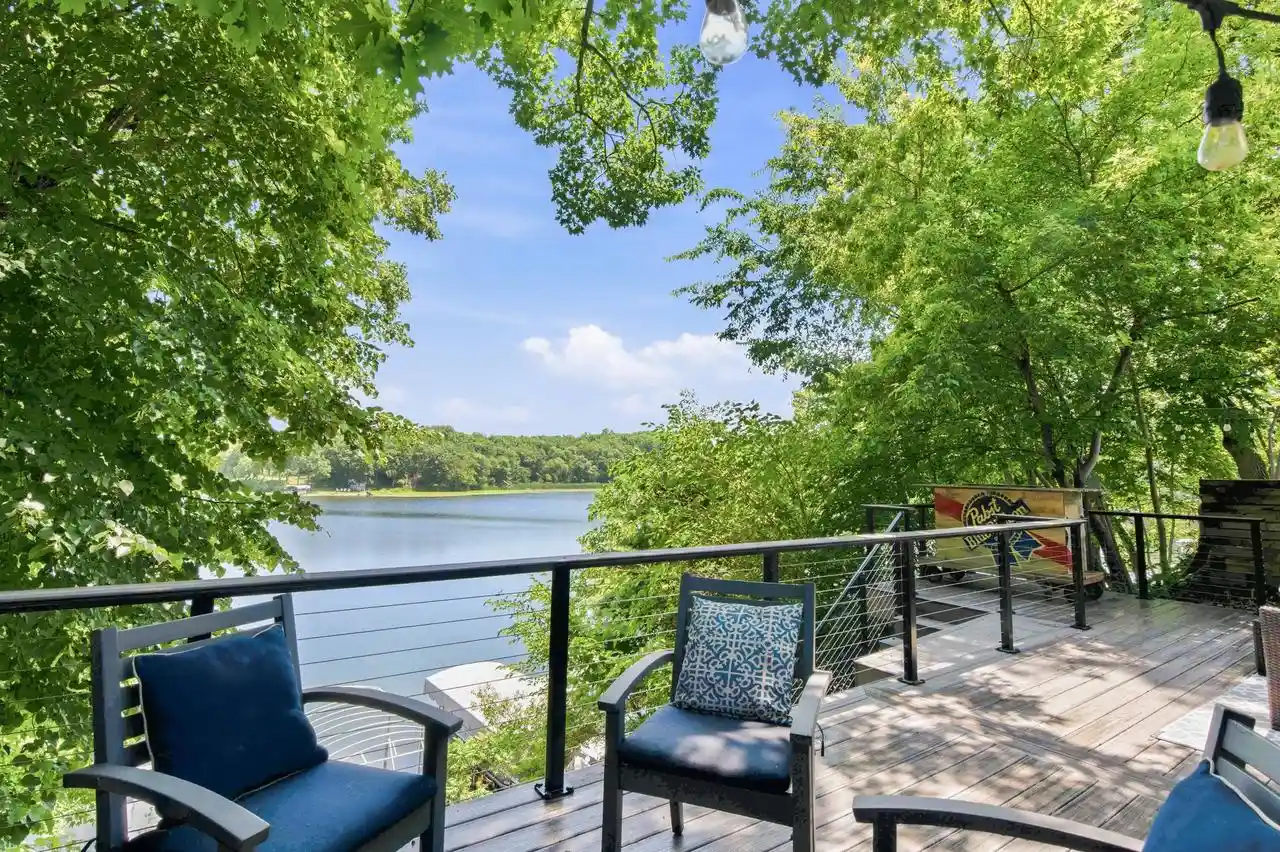 1st image of W288n8060 Park Dr Dr, Hartland, WI 53029 | MLS# 1969949
