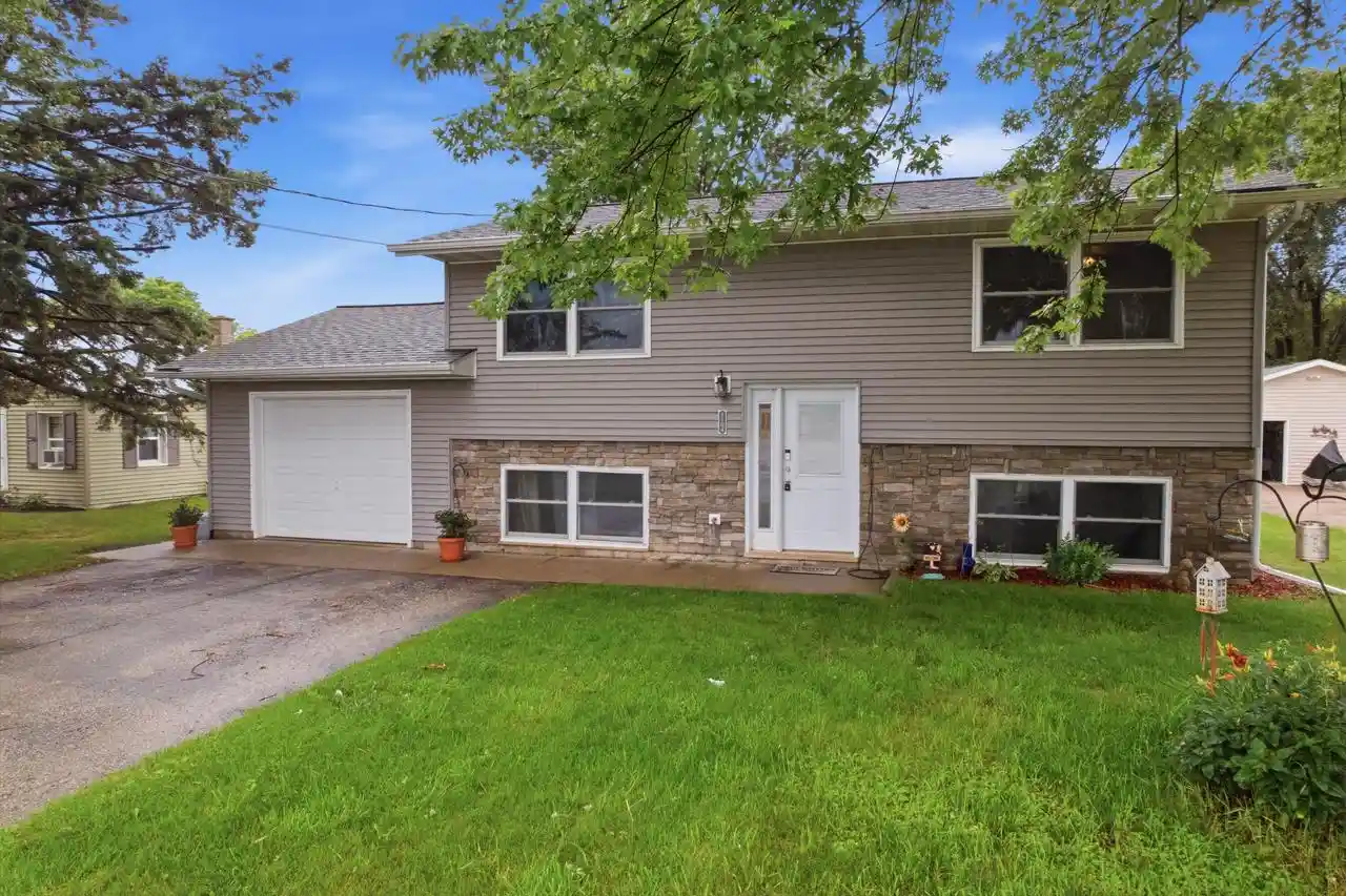 Homes for sale in Sparta, WI | 1104 Walrath Street Street, Sparta, WI 54656 | MLS# 1969954