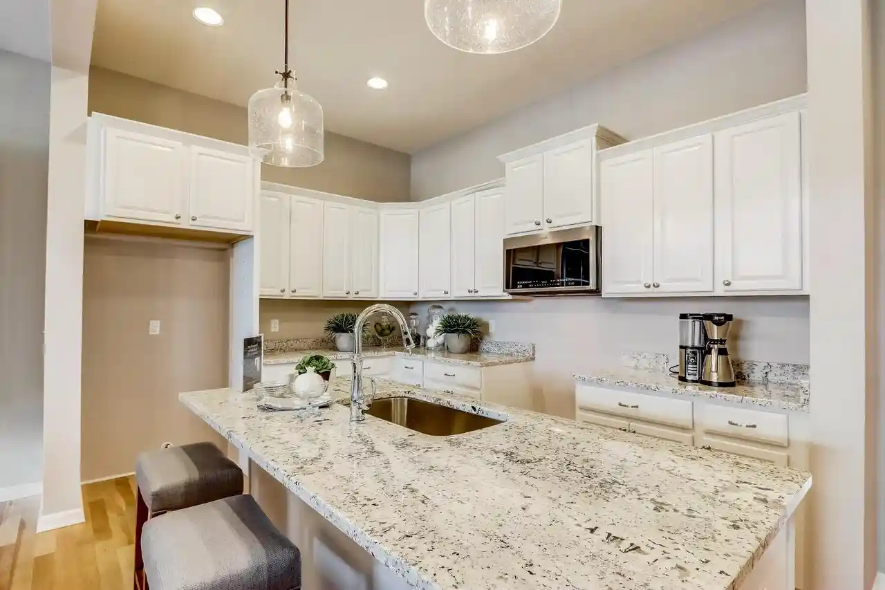 3rd image of 1612 Belmont Ln Ln, Oconomowoc, WI 53066