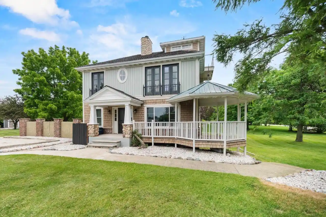 Homes for sale in Kewaunee, WI | 705 Lakeshore Dr Dr, Kewaunee, WI 54216 | MLS# 50328462