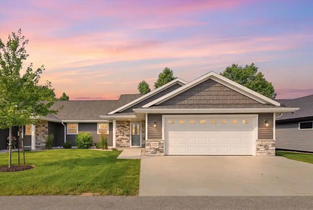 1st image of 1865 Southbridge Road Road, De Pere, WI 54115 | MLS# 50328481