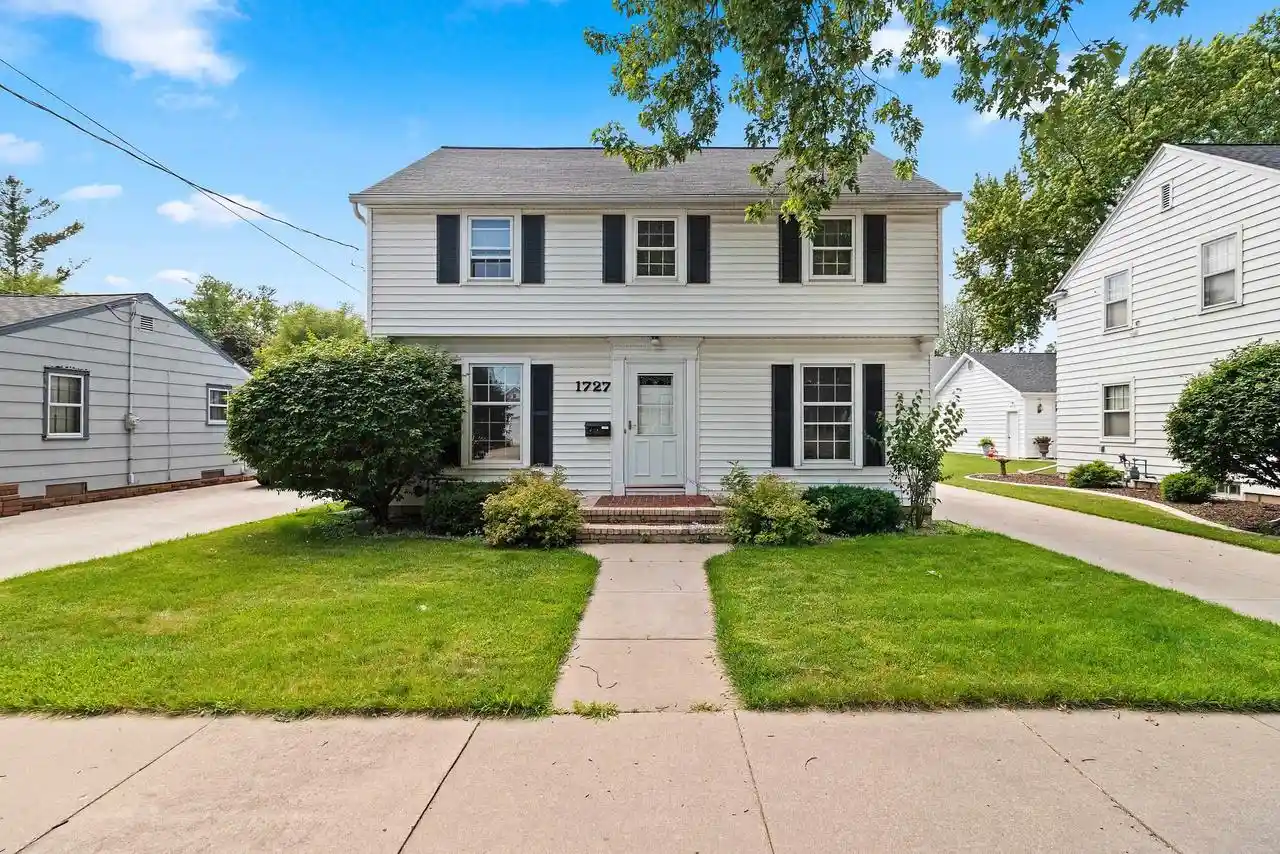 1st image of 1727 N Clark Street Street, Appleton, WI 54911 | MLS# 50328470