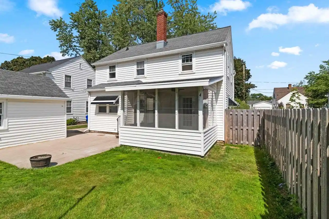 42nd image of 1727 N Clark Street Street, Appleton, WI 54911 | MLS# 50328470