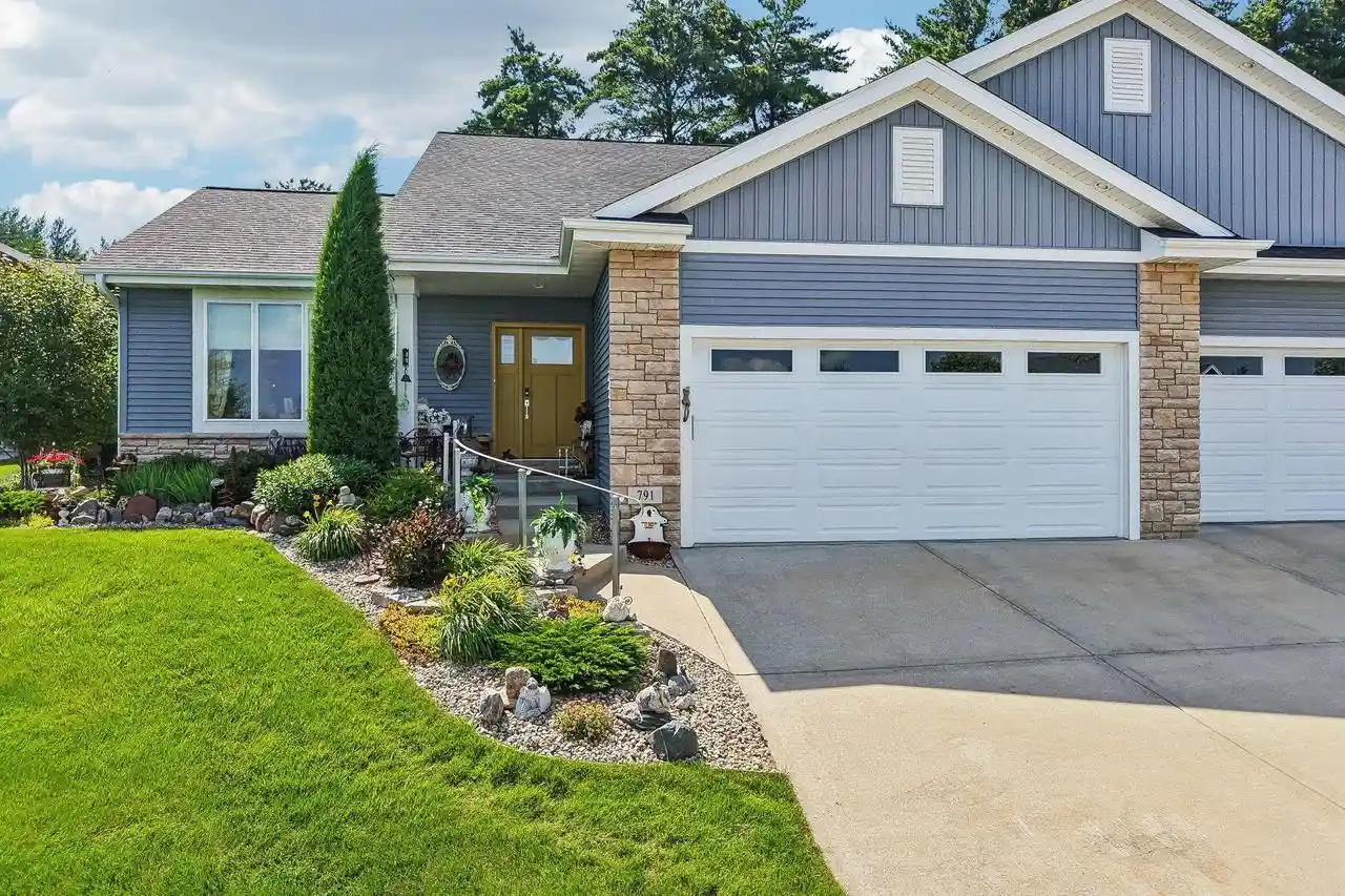 1st image of 791 Country View Lane Lane, Lake Mills, WI 53551 | MLS# 2027219
