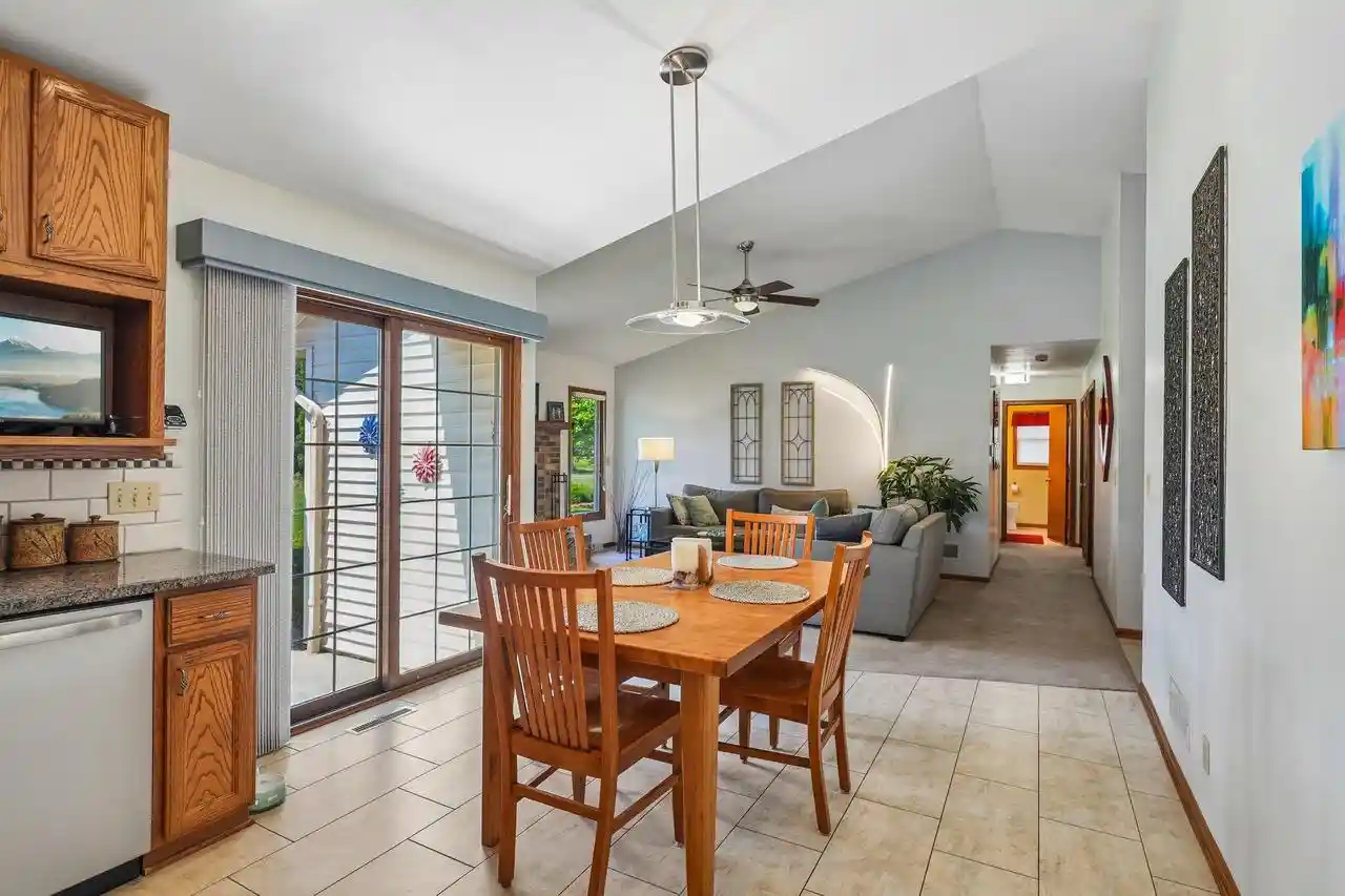 36th image of 1131 E Sommers Dr Dr, Oak Creek, WI 53154 | MLS# 1969988