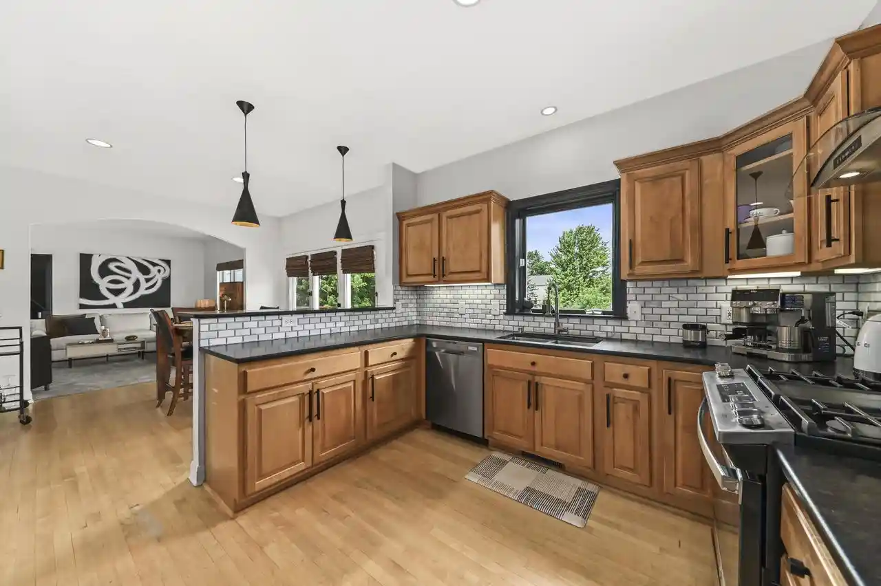 4th image of N65W13488 Lilly Creek Dr Dr, Menomonee Falls, WI 53051 | MLS# 1969992