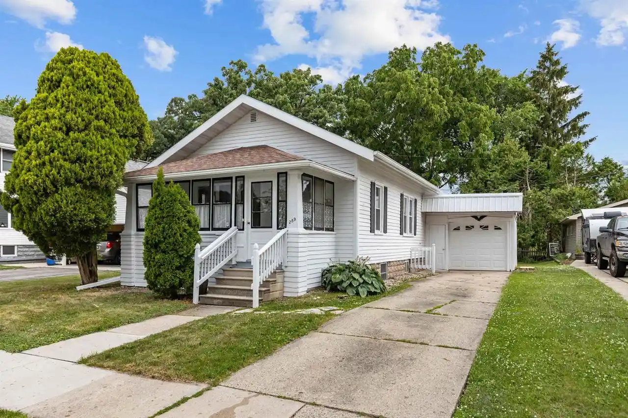 1st image of 289 Ledgeview Avenue Avenue, Fond Du Lac, WI 54935 | MLS# 50328503