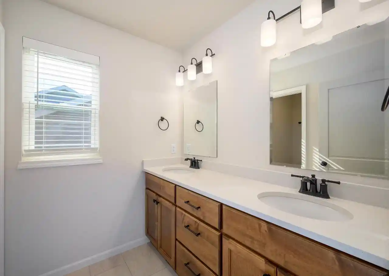 Photo 3 of Single family home for sale at 1552 Eagle Eye Street Street, Verona, WI 53593 | MLS# 2027223 | Listing updated on 2026-10-21