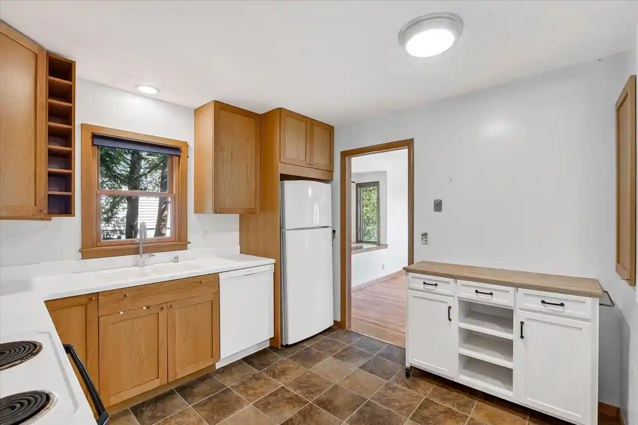 4th image of 5405 Brody Dr Dr, Madison, WI 53705 | MLS# 2027228