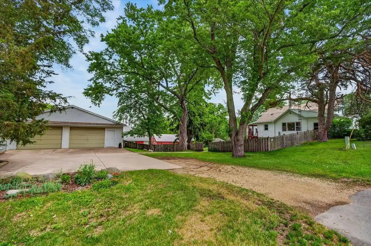 2nd image of 854 Hwy 51, Stoughton, WI 53589 | MLS# 2027233