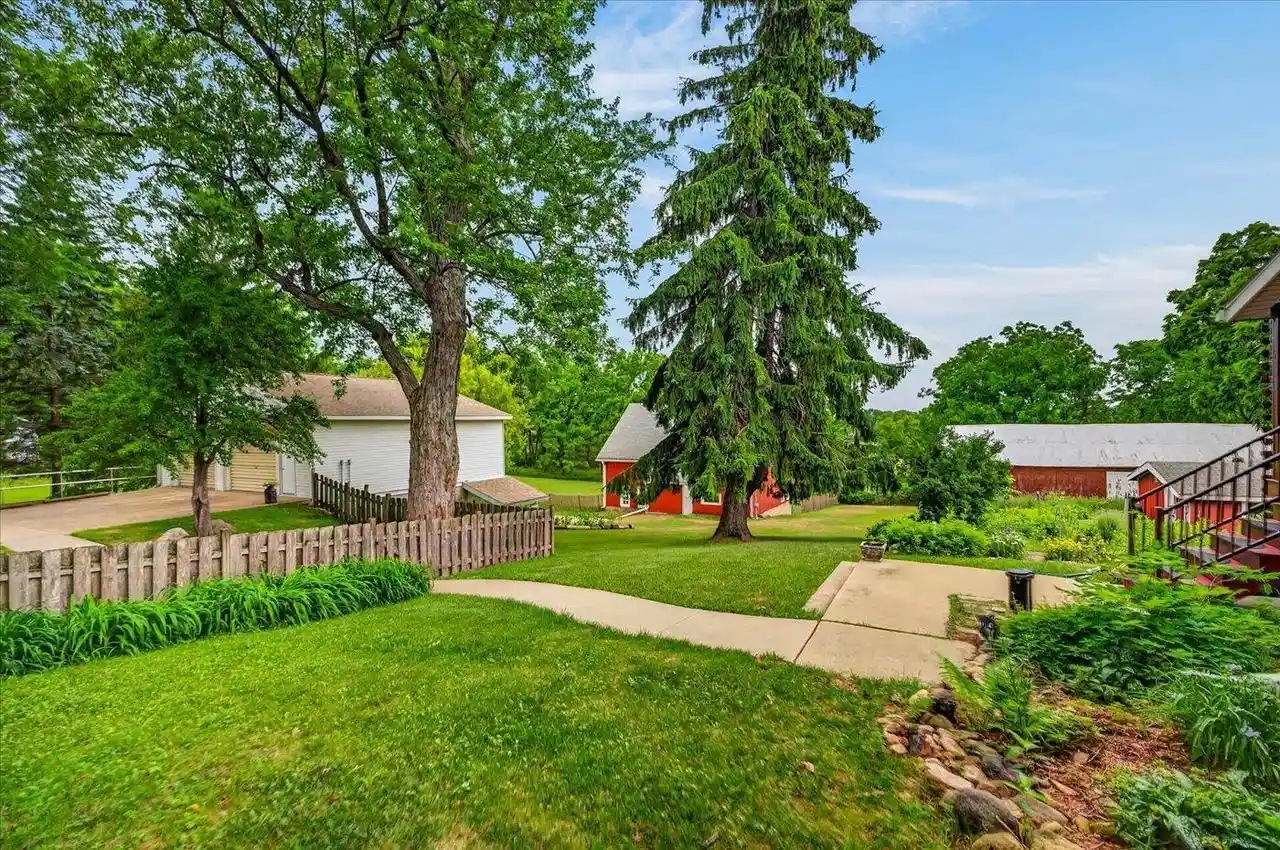 46th image of 854 Hwy 51, Stoughton, WI 53589 | MLS# 2027233