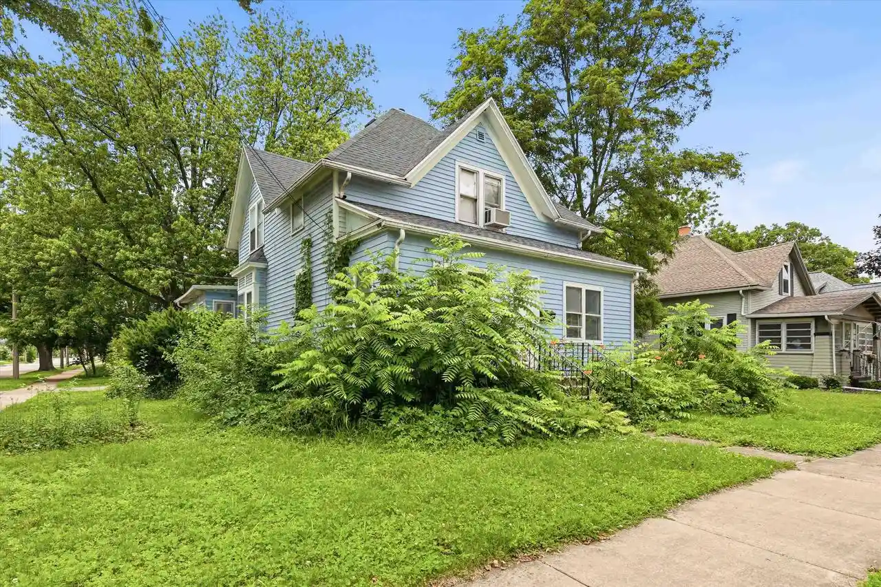1st image of 1103 N Division Street Street, Appleton, WI 54911 | MLS# 50328512