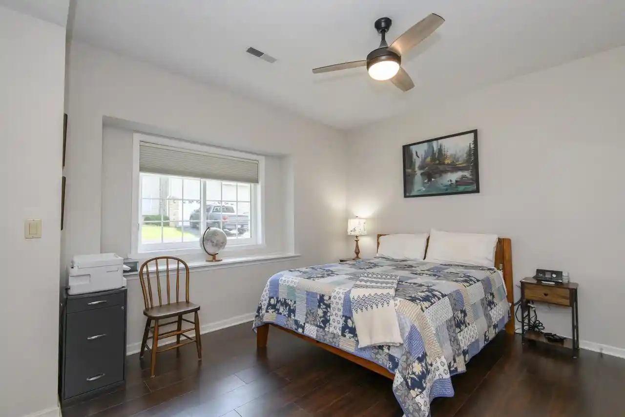 5th image of 9181 S Aspen Dr Dr #4, Oak Creek, WI 53154 | MLS# 1970016