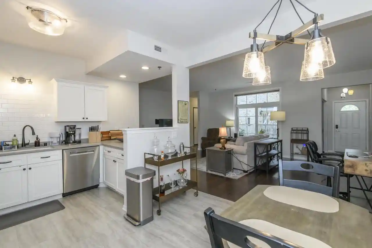 31st image of 9181 S Aspen Dr Dr #4, Oak Creek, WI 53154 | MLS# 1970016