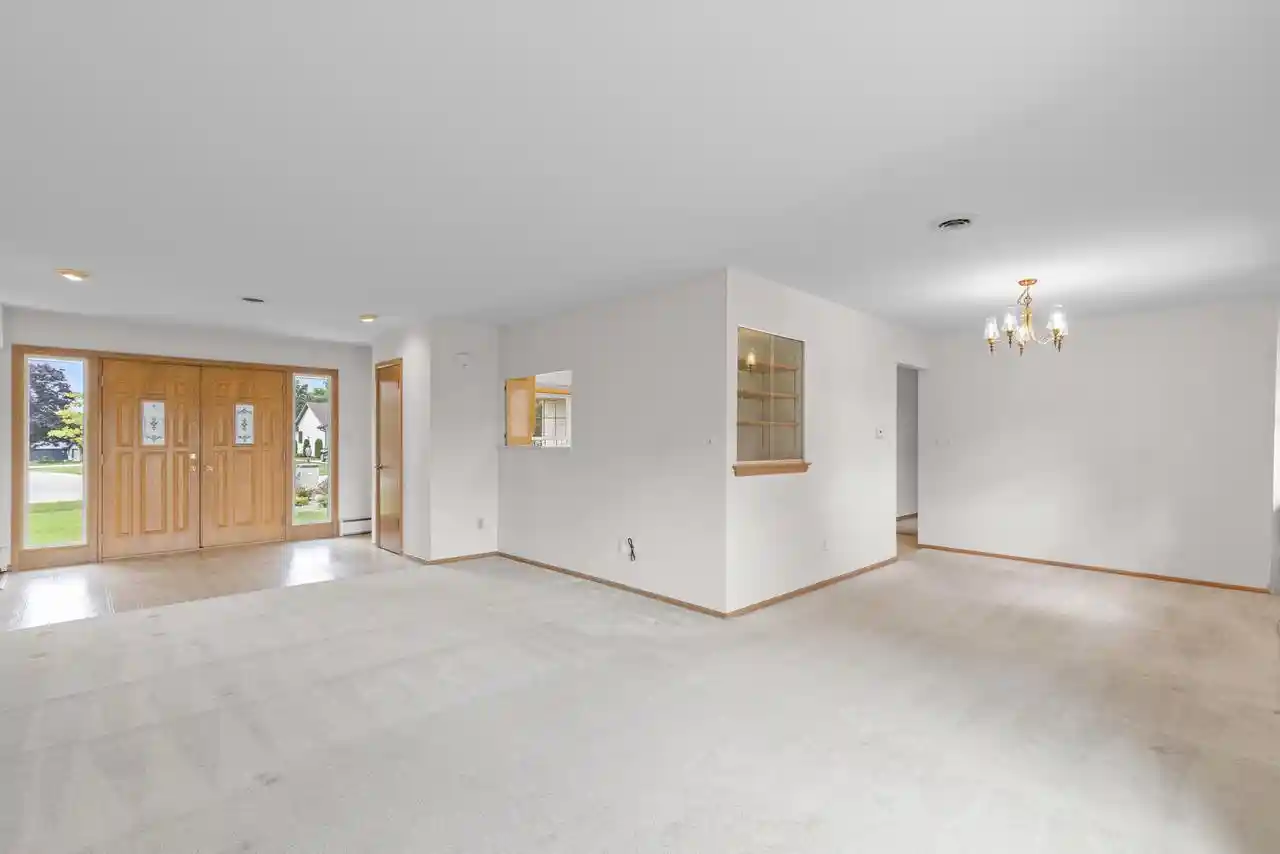 Homes for sale in New Berlin, WI | 13400 W Sunny View Dr Dr, New Berlin, WI 53151 | MLS# 1970024