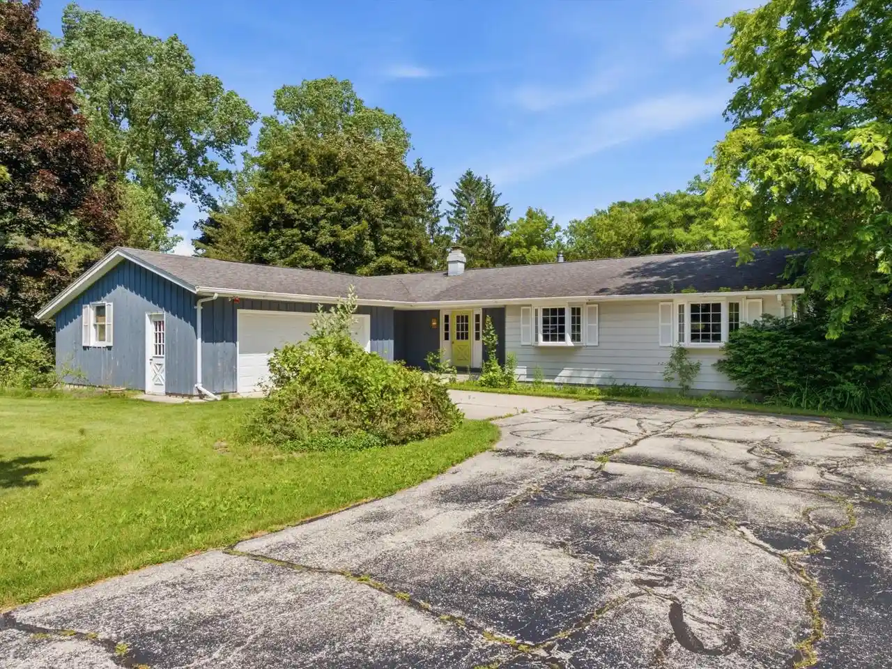 Homes for sale in Plymouth, WI | W6333 Burkshire Lane Lane, Plymouth, WI 53073 | MLS# 1970028