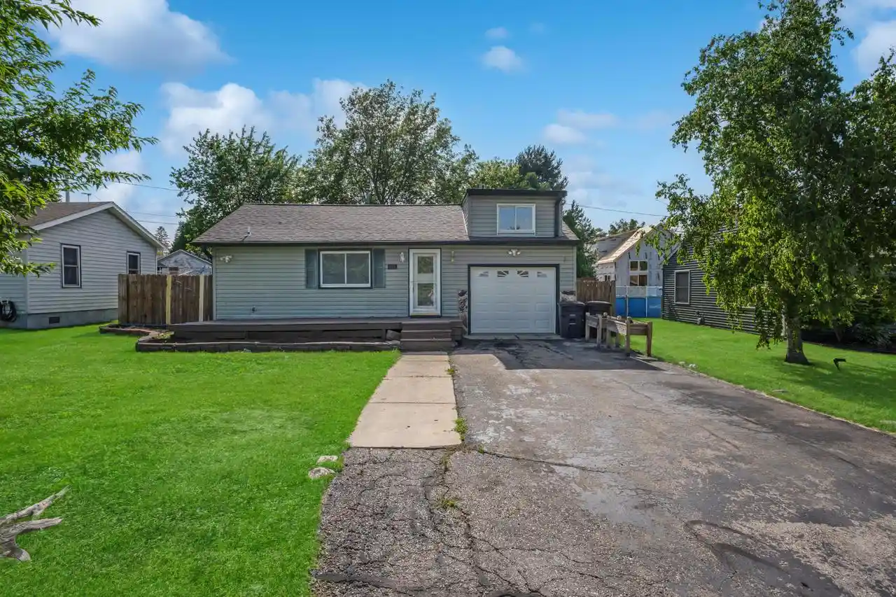 Homes for sale in Salem, WI | 6114 245th Avenue Avenue, Salem, WI 53168 | MLS# 1970037