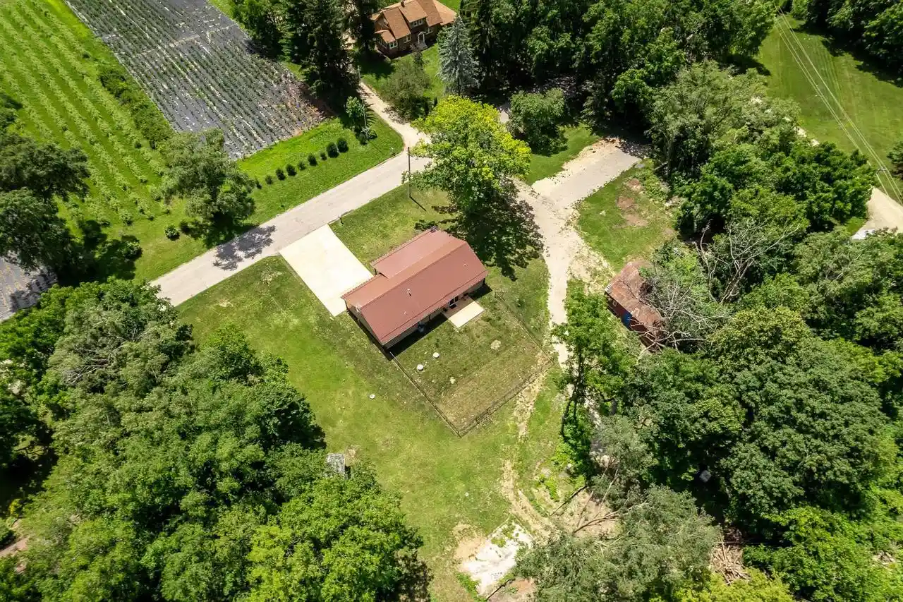 2nd image of 2137 W Creedy Road Road, Beloit, WI 53511 | MLS# 2027261