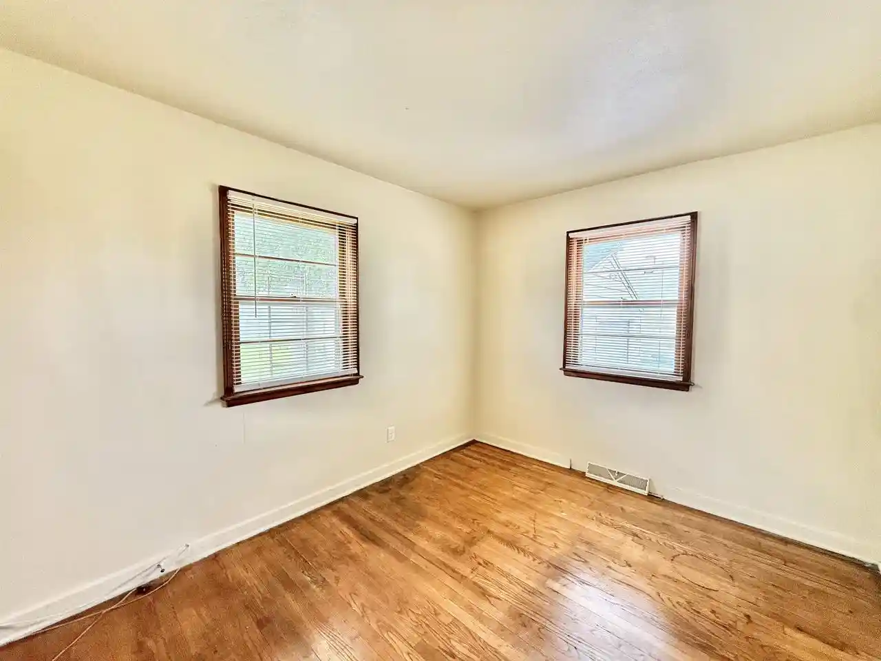 Homes for sale in Beloit, WI | 922 Farwell Street Street, Beloit, WI 53511 | MLS# 2027265