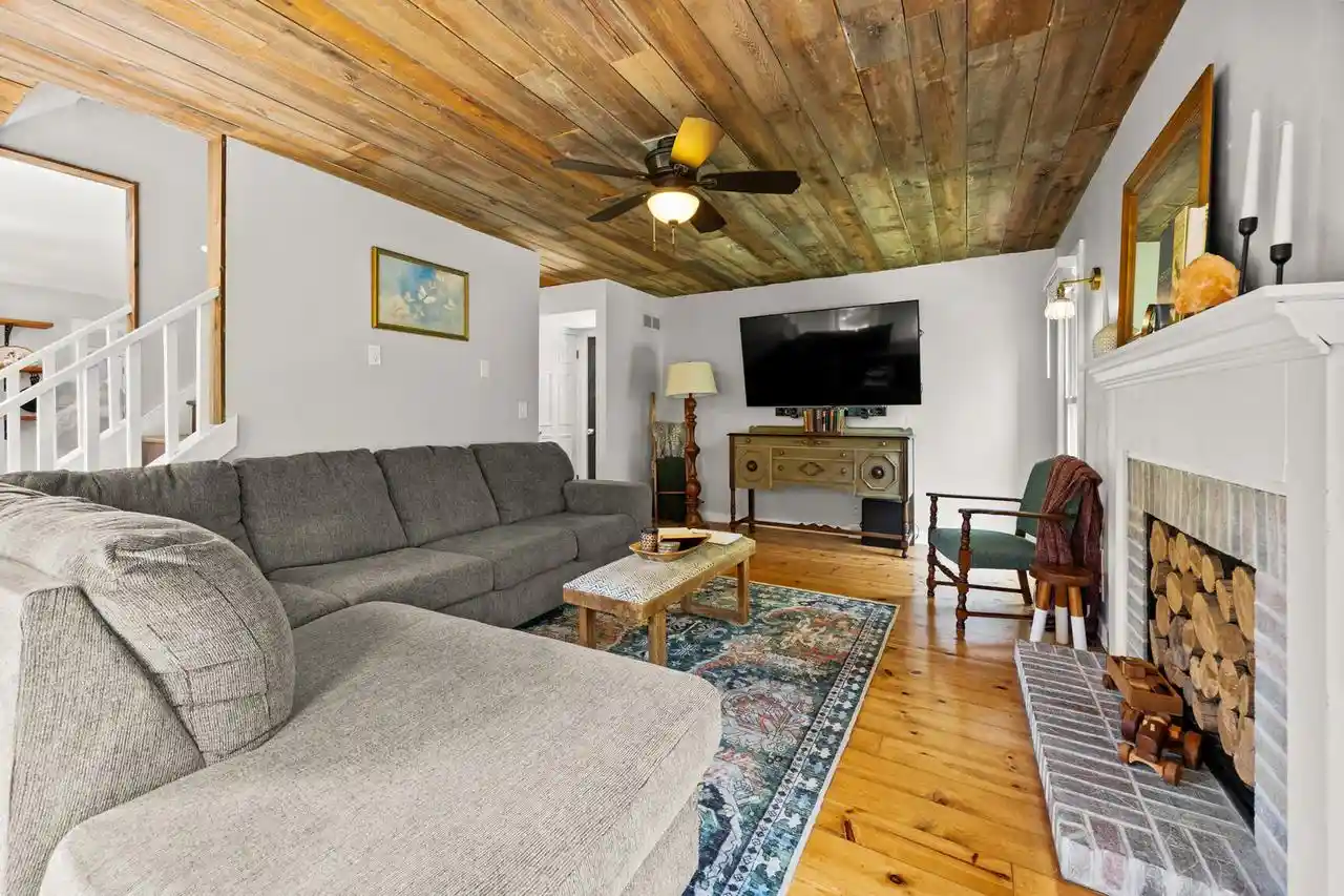 3rd image of N45W32520 Watertown Plank Road Road, Nashotah, WI 53058 | MLS# 1970051