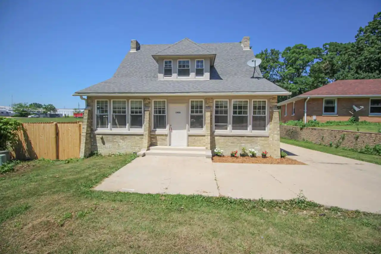 1st image of 2406 Washington Road Road, Kenosha, WI 53140 | MLS# 1970058
