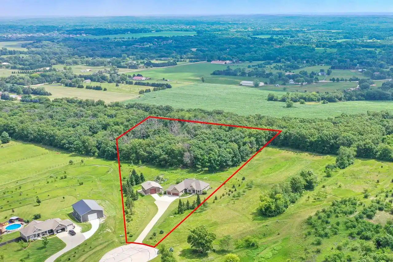 54th image of S106w36642 Saddle Ridge Dr Dr, Eagle, WI 53119 | MLS# 1970075