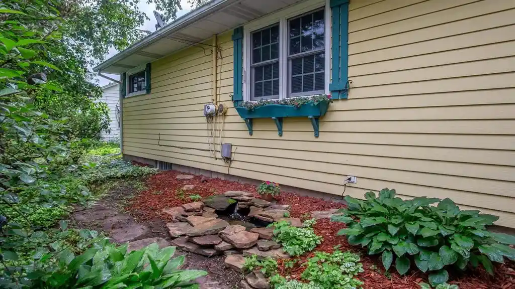 Homes for sale in Chippewa Falls, WI | 422 W Central, Chippewa Falls, WI 54729 | MLS# 1602890