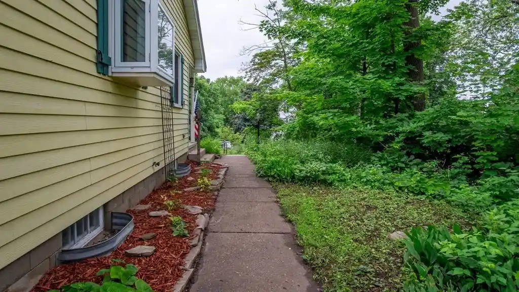 Homes for sale in Chippewa Falls, WI | 422 W Central, Chippewa Falls, WI 54729 | MLS# 1602890