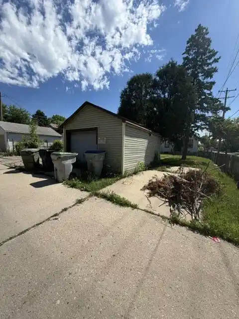 Photo 4 of Single family home for sale at 5003 N 37Th Street Street, Milwaukee, WI 53209 | MLS# 1970089 | Listing updated on 2026-09-18
