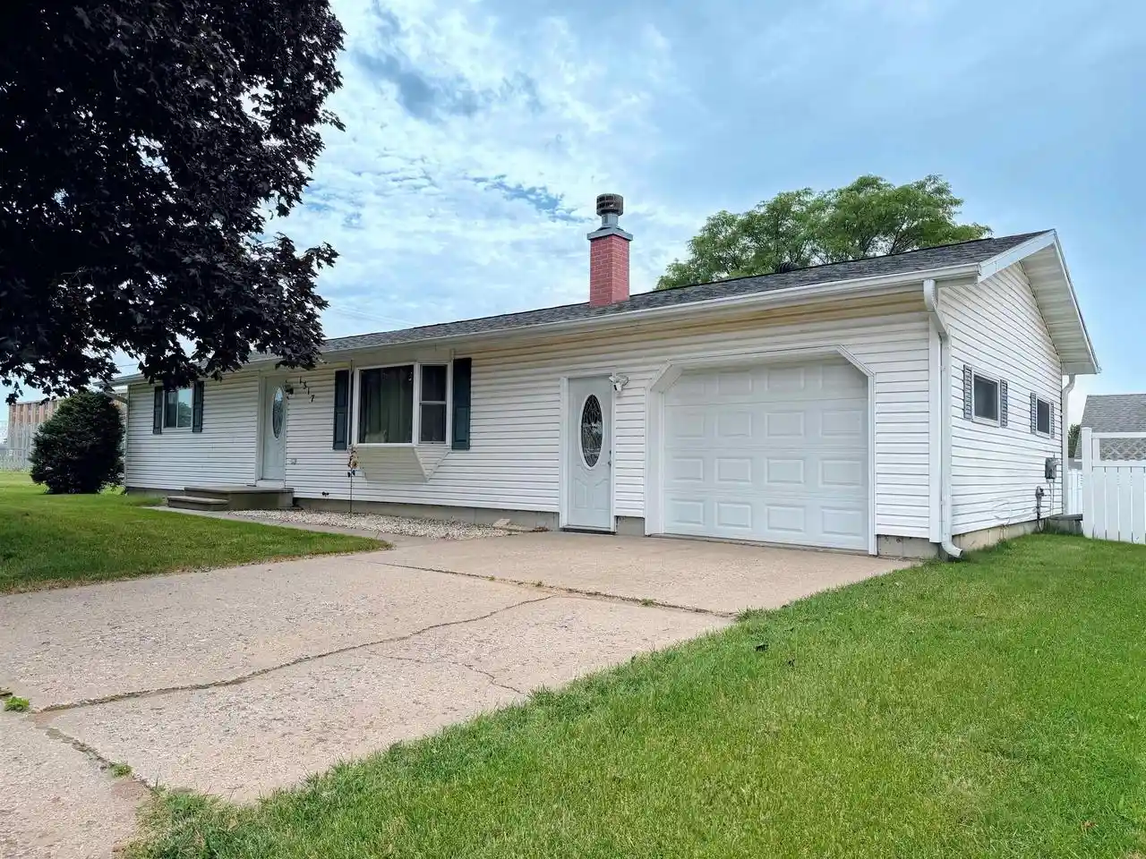 Homes for sale in Prairie Du Chien, WI | 1317 S 5th Street Street, Prairie Du Chien, WI 53821 | MLS# 2027282