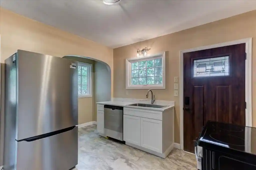 5th image of 910 Oakwood Boulevard Boulevard, Menomonie, WI 54751 | MLS# 1602885