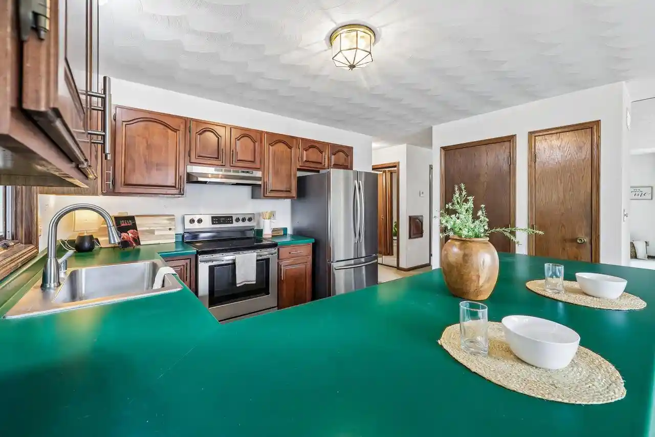 4th image of 6161 S New York Avenue Avenue, Cudahy, WI 53110 | MLS# 1970116