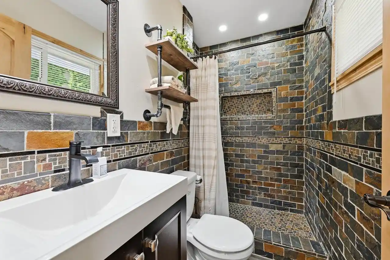 Photo 4 of Single family home for sale at 795 W Monrovia Avenue Avenue, Glendale, WI 53217 | MLS# 1970120 | Listing updated on 2026-09-17