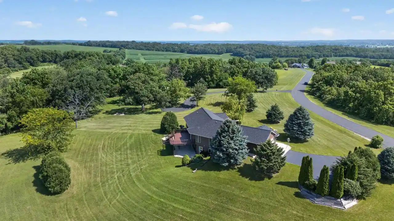 Photo 1 of Single family home for sale at N7795 Panorama Road Road, Belleville, WI 53508 | MLS# 2027303 | Listing updated on 2026-09-18