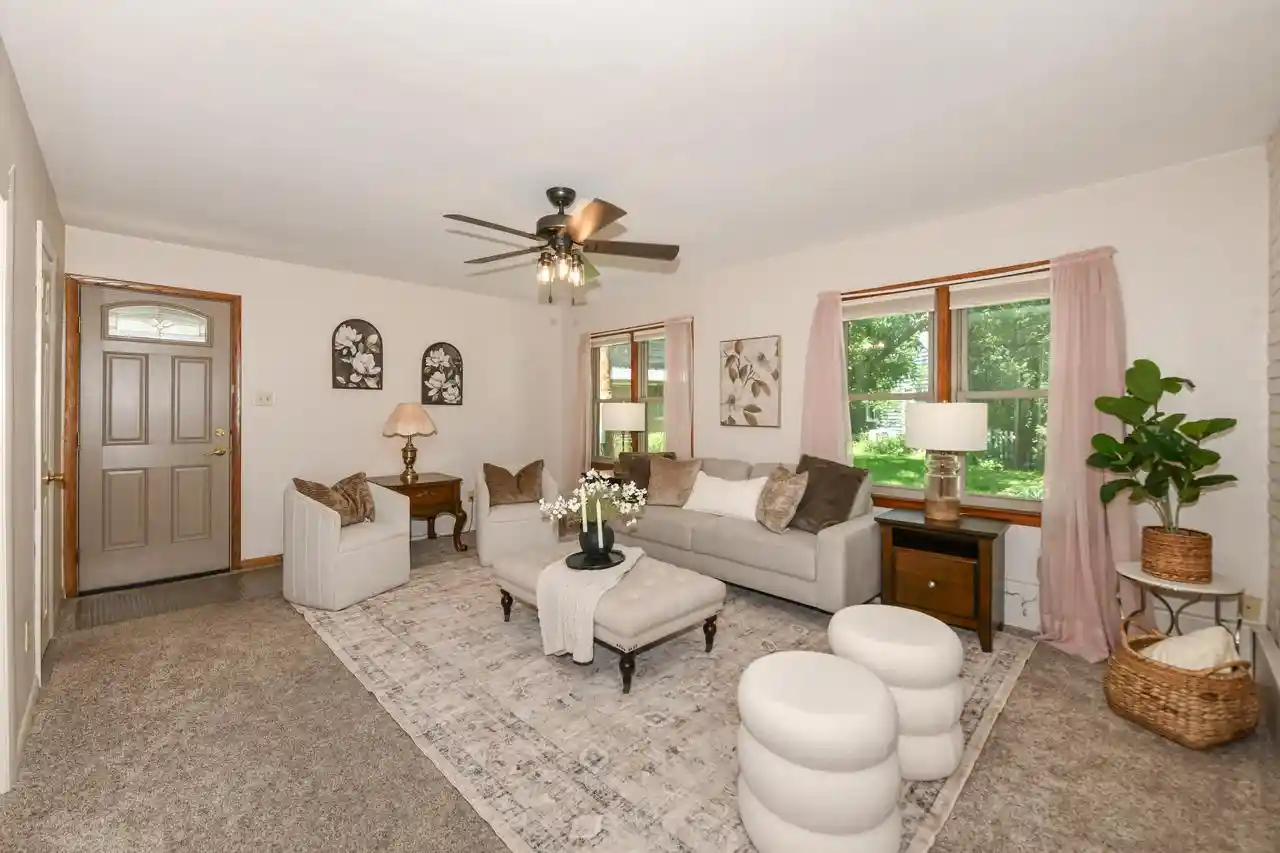 Homes for sale in Glendale, WI | 5769 N River Forest Dr Dr, Glendale, WI 53209 | MLS# 1970137