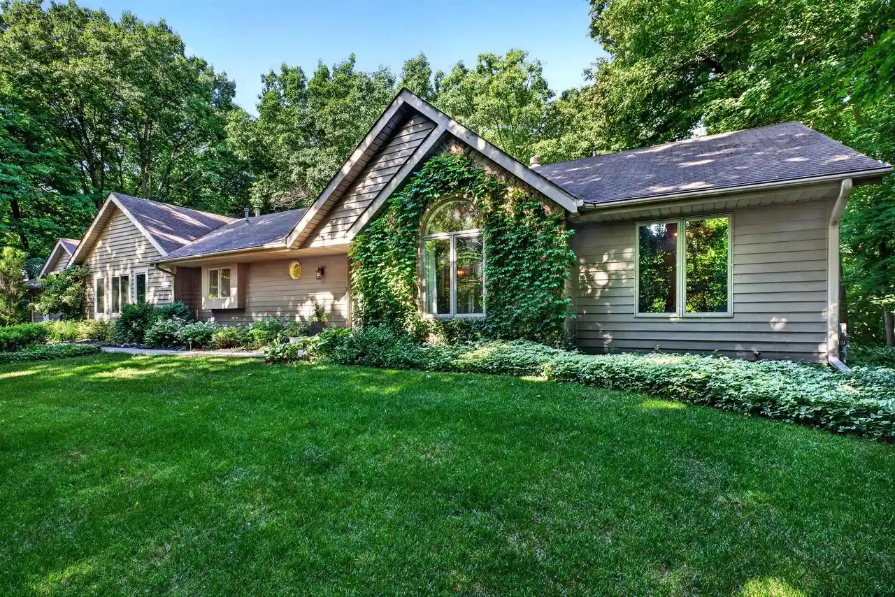 Homes for sale in Slinger, WI | 315 Kettle Court Court, Slinger, WI 53086 | MLS# 1970141