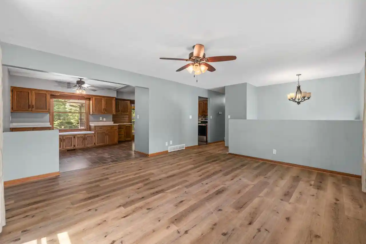 37th image of 4003 Margolis Dr Dr, West Bend, WI 53095 | MLS# 1970143
