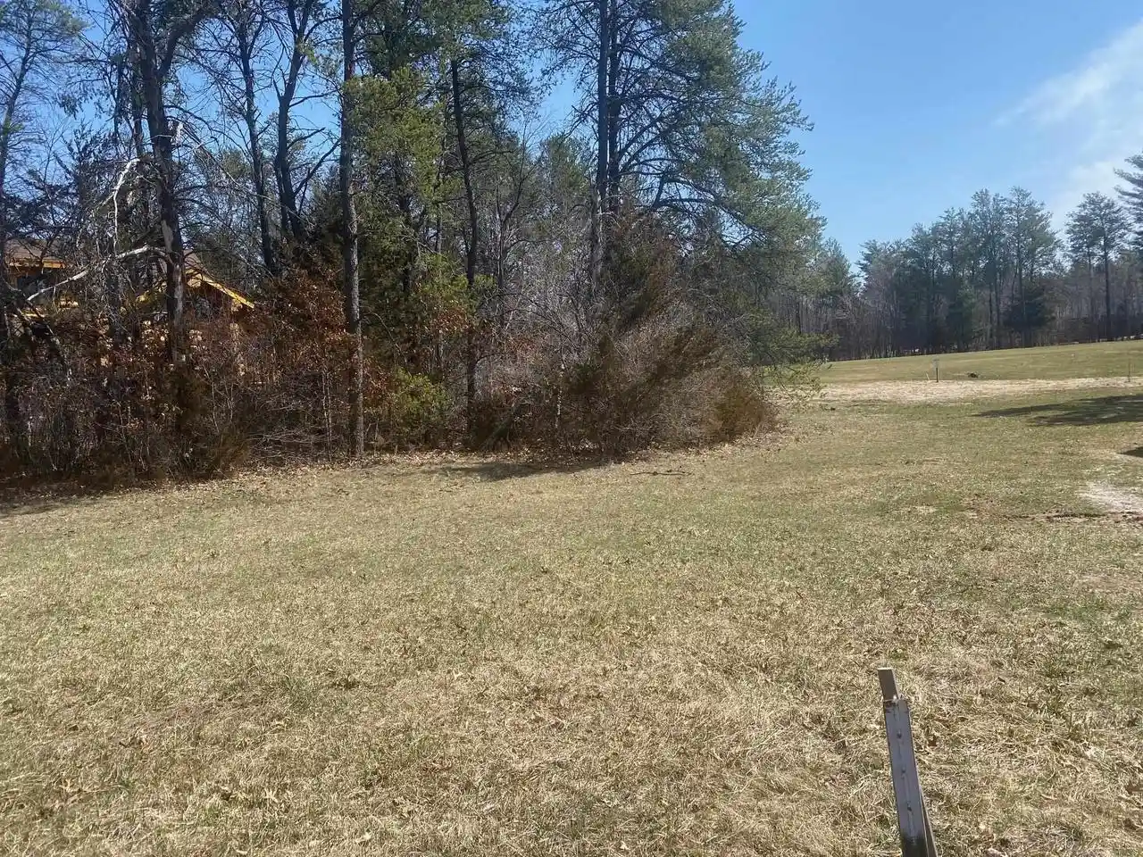 2nd image of 294 Lake Shore Dr Dr, Wisconsin Dells, WI 53965 | MLS# 2027313