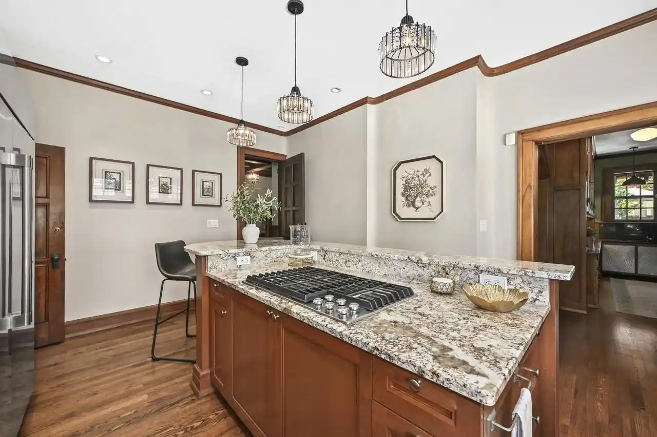 4th image of 2928 E Kenwood Boulevard Boulevard, Milwaukee, WI 53211 | MLS# 1970149