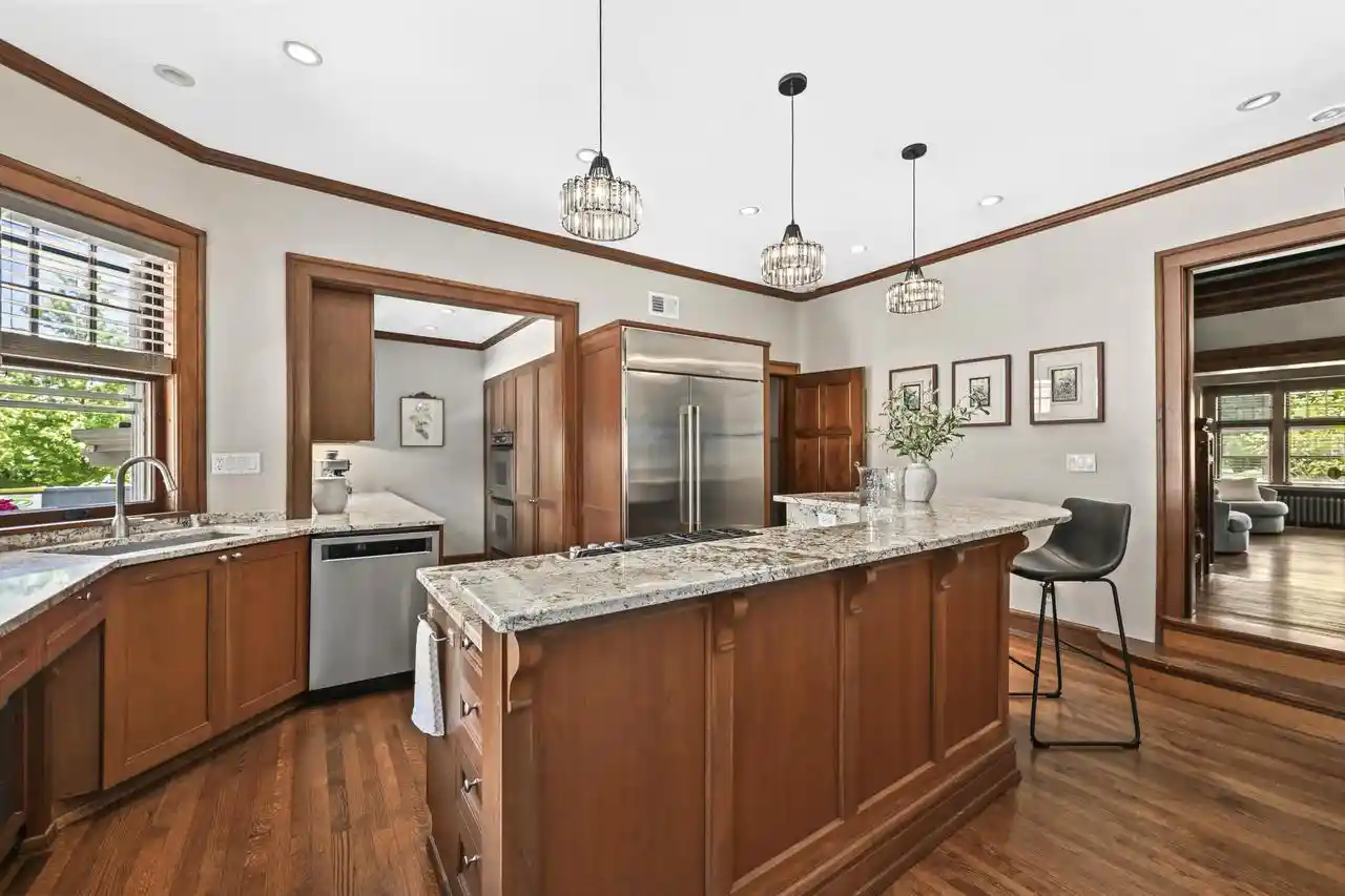 5th image of 2928 E Kenwood Boulevard Boulevard, Milwaukee, WI 53211 | MLS# 1970149