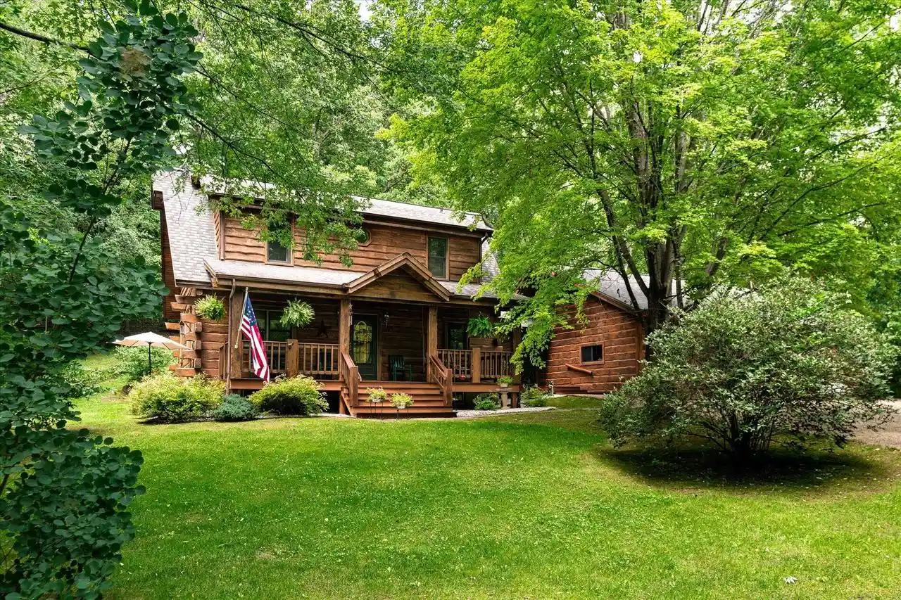 Homes for sale in Readstown, WI | S7750 Carter Valley Lane Lane, Readstown, WI 54652 | MLS# 1970151