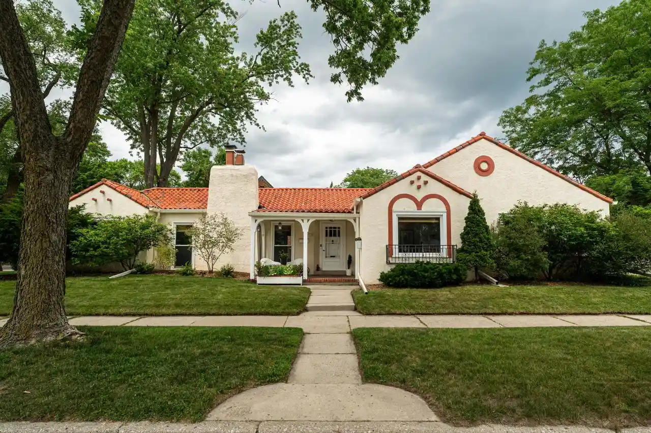 Homes for sale in Whitefish Bay, WI | 130 W Birch Avenue Avenue, Whitefish Bay, WI 53217 | MLS# 1970163